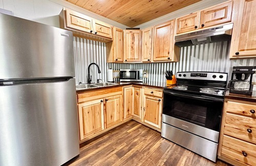 Negreet Cabin | JB's Place