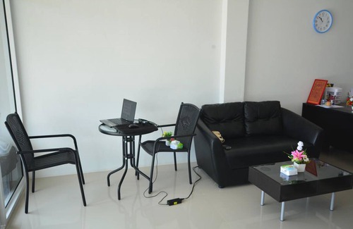 Phunphin House | JC Guesthouse