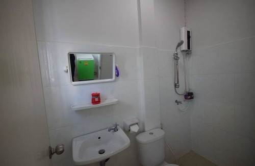 Phunphin House | JC Guesthouse