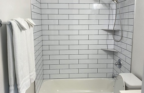 Estrella Apartment | Jefferson Suite