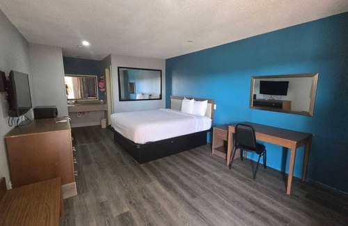 Prentiss Hotel | Jeffersonian Motor Inn by Townhouse, Prentiss MS