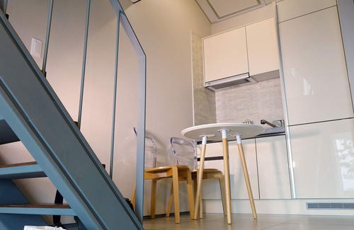 Songsan-dong Hotel | Jeju Bom Stay & Art Gallery