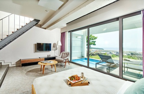Songsan-dong Hotel | Jeju Bom Stay & Art Gallery