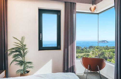 Seogwipo City Hotel | Jeju Bricks Hotel