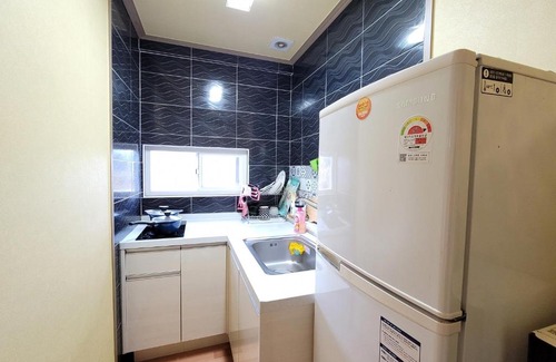 Andeok House | Jeju Cunny Pension