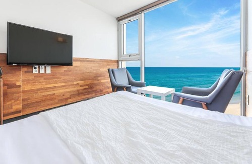 Gujwa House | Jeju Dalbeach Pension