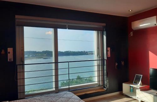 Jongdal-ri House | Jeju Gaviota Pension