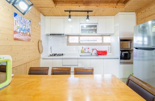 Andeok House | Jeju Jejue Meomulda