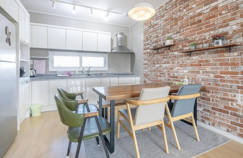 Jongdal-ri House | Jeju Jongdalrifeel House