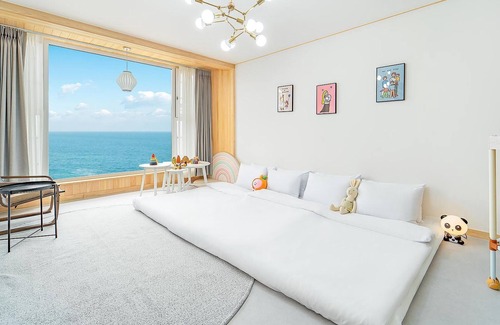 Andeok House | Jeju Kidsgajok Badatgahauseu