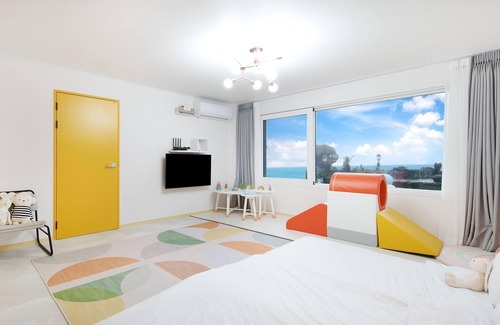 Andeok House | Jeju Kidsgajok Badatgahauseu