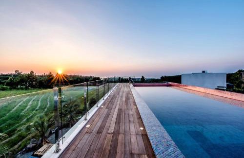 Aewol House | Jeju Mia Private Pool Villa large outdoor warm pool