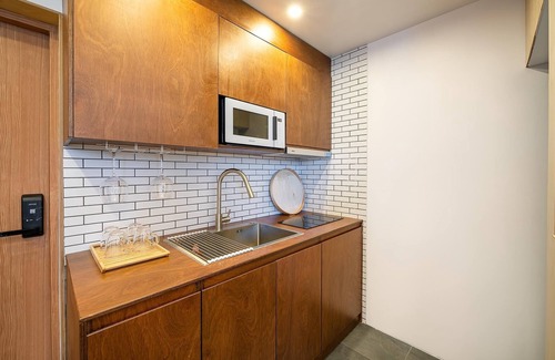 Jongdal-ri House | Jeju Muabyeoljang Dokchaepension