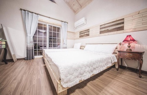 Gujwa House | Jeju Ppalkanpungcha Pension