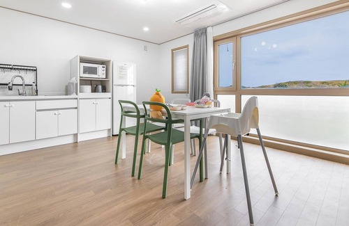 Seongsan House | Jeju Seongsan Baekrok Kids Pension