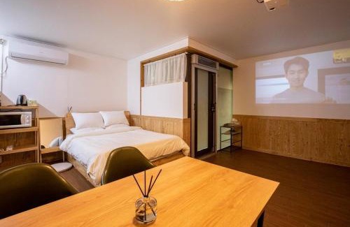 Sehwa-ri House | Jeju Solsup Pension