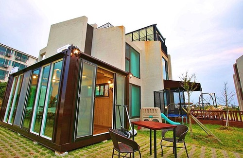 Hallim House | Jeju Sorang N Farms Village
