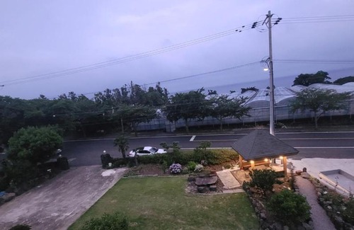 Jungmun Hotel | Jeju Soroan Pension