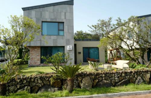 Hallim House | Jeju TheRiche Pension