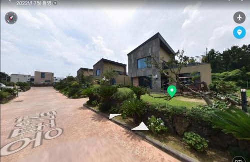 Hallim House | Jeju TheRiche Pension