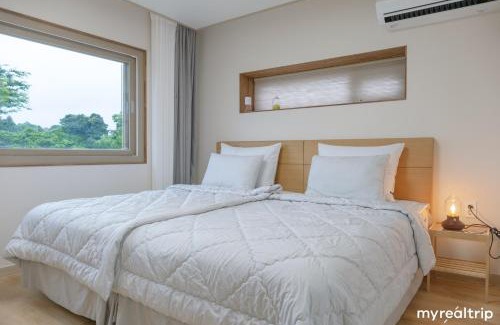 Gujwa House | Jeju Time