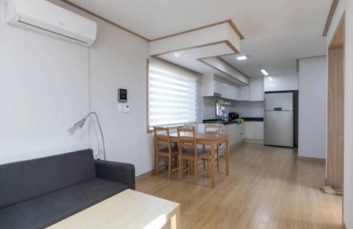 Gujwa House | Jeju Windstone No.11 Close to Kimnyeong Beach