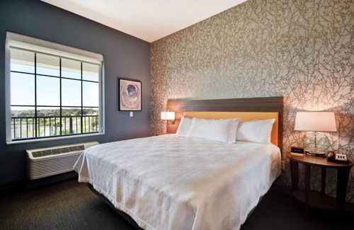 Jekyll Island Hotel | Jekyll Island Getaway! Ocean View, Outdoor Pool, Free Breakfast, Pet-friendly!