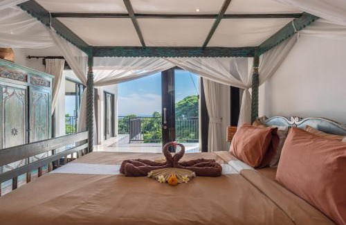 Temukus Villa | Jempiring - luxury spacious villa with staff!