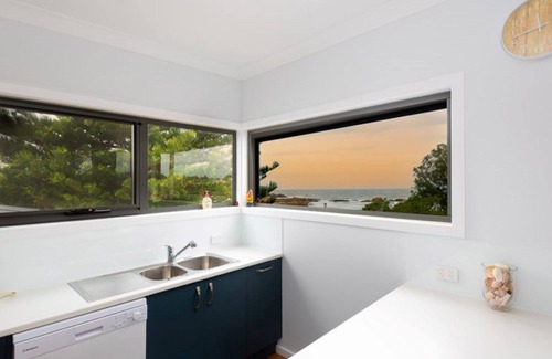 Tomakin House | Jenkins Beach House Galwad y mor Call of the Sea