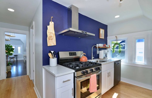 College Hill Apartment | Jennifer's Loft Apartment Historic College Hill with Parking