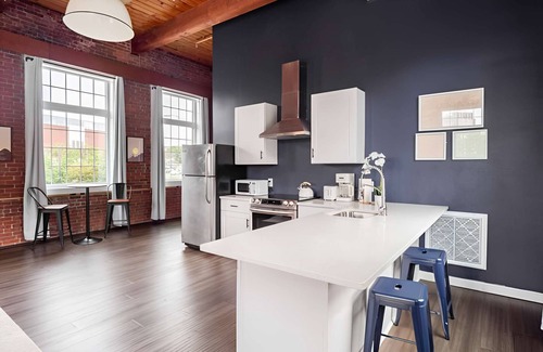 College Hill Apartment | Jennifer's Riverfront Loft Apartment Historic Building