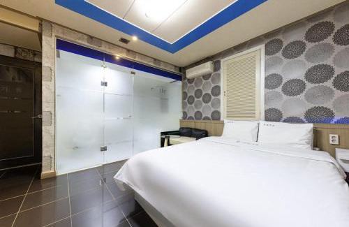 Jeonju Hotel | Jeonju Castle