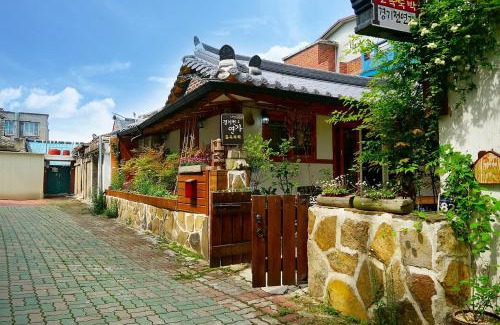 Jeonju House | Jeonju game jeonyeonga Pension