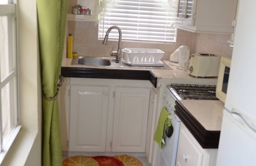 Oistins Apartment | JersonApartments - Studio