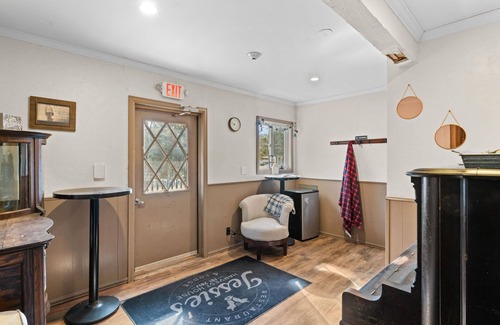 Tannersville Ski Chalet | Jessie's Harvest House Suite