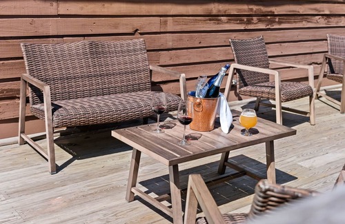 Tannersville Ski Chalet | Jessie's Harvest House Suite