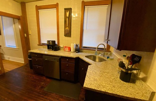 Point Breeze North Apartment | Jewel in Historic Point Breeze