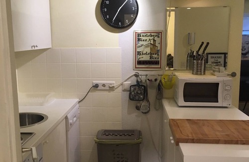Am Homburg Apartment | Jewel with private parking space in a perfect location - city, university, bus, train station
