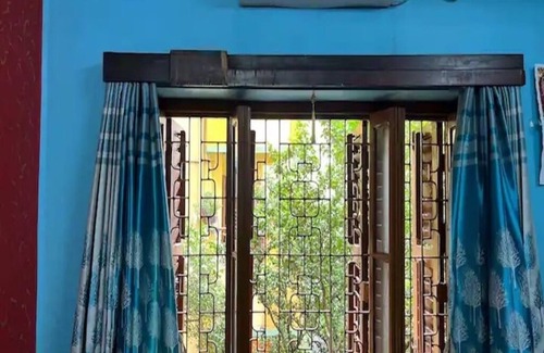 Kolkata Apartment | Jharna's Homestay with Kitchen,Dinning & a Garden view with in a City