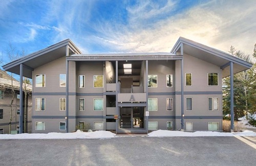 Teton Village Condo | JHRL - Rendezvous A6, third floor Teton Village condo, perfect for families or single vacationers