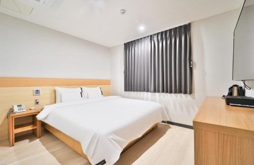 Jinhae Hotel | Jinhae 701 Hotel