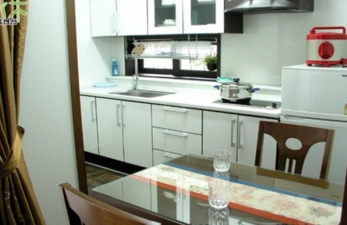 Jinju House | Jinju White House on the Hill Hayanzip