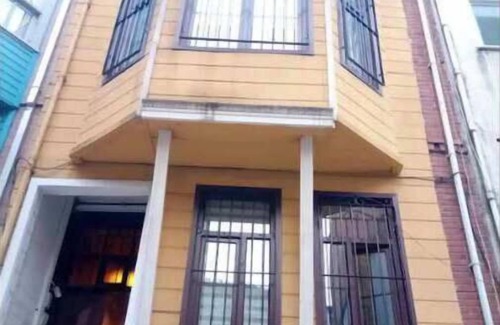 Rasimpasa Apartment | JirHouse Sarıköşk Smoked Room