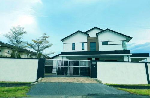 Kuching Villa | JJ Homestay -Stapok