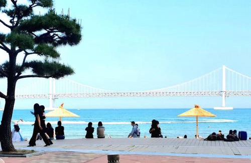 Suyeong-Gu House | JJ House Gwangan Beach 드론쇼 매주토요일8시10시