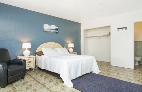 Indian Lake Estates Hotel | JJ's Motel