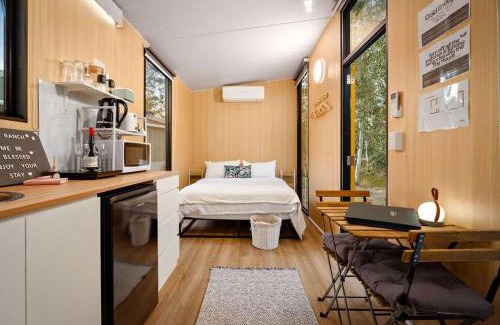 South Kolan House | JJJ's Ranch Farm 2 by Tiny Away