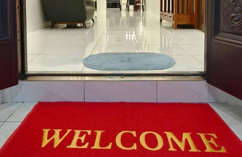 Kuching House | Jk Home 12Pax 500Mbps 10Beds 4BathR 2Carparks