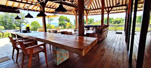 Kalisada Apartment | JOGLO APONG Beachfront Apartment