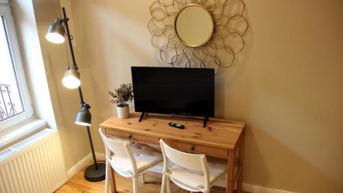 Brasov City Centre Apartment | John Residence Aparthotel Brasov with Parking Option